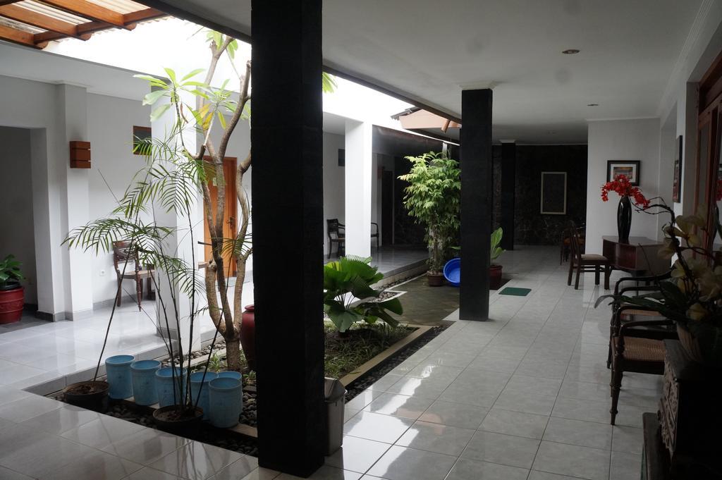 Hotel Kirana Yogyakarta Esterno foto