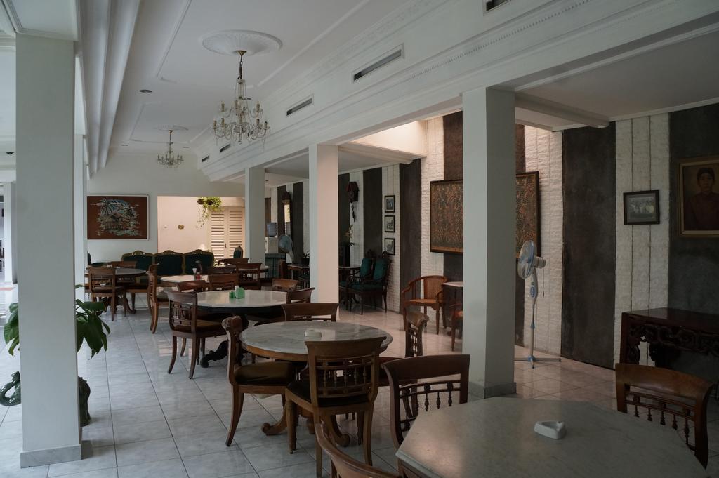 Hotel Kirana Yogyakarta Esterno foto