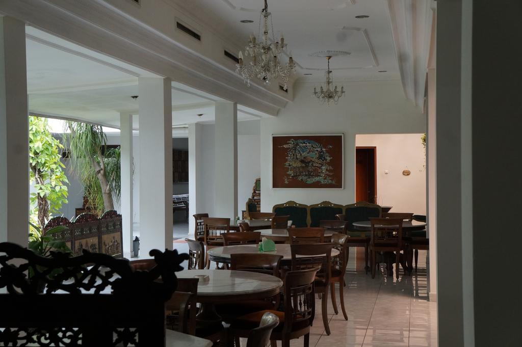 Hotel Kirana Yogyakarta Esterno foto