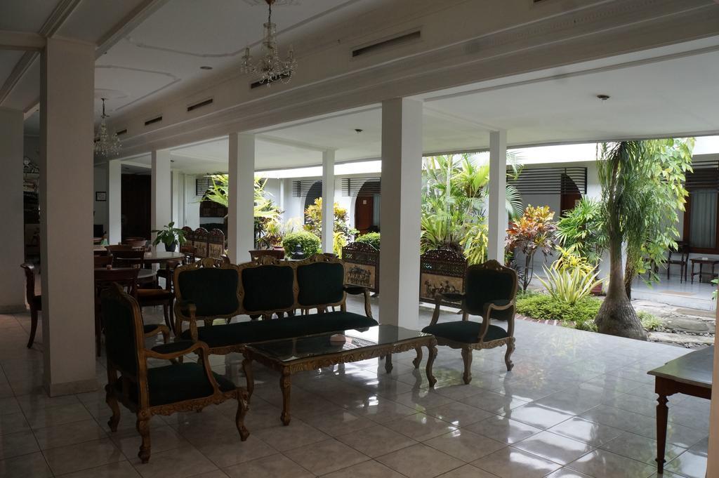 Hotel Kirana Yogyakarta Esterno foto